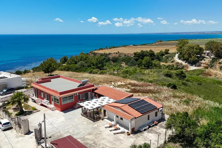 Villa Antonella: agency photograph 1